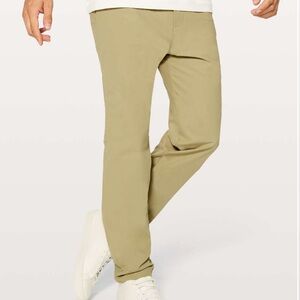 Commission Pant Slim Warpstream in Torfino Sand